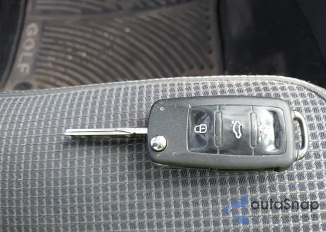 2011 Volkswagen Golf 2.5L 4-Door из США, поврежденный, VIN WVWDB7AJ4BW115745